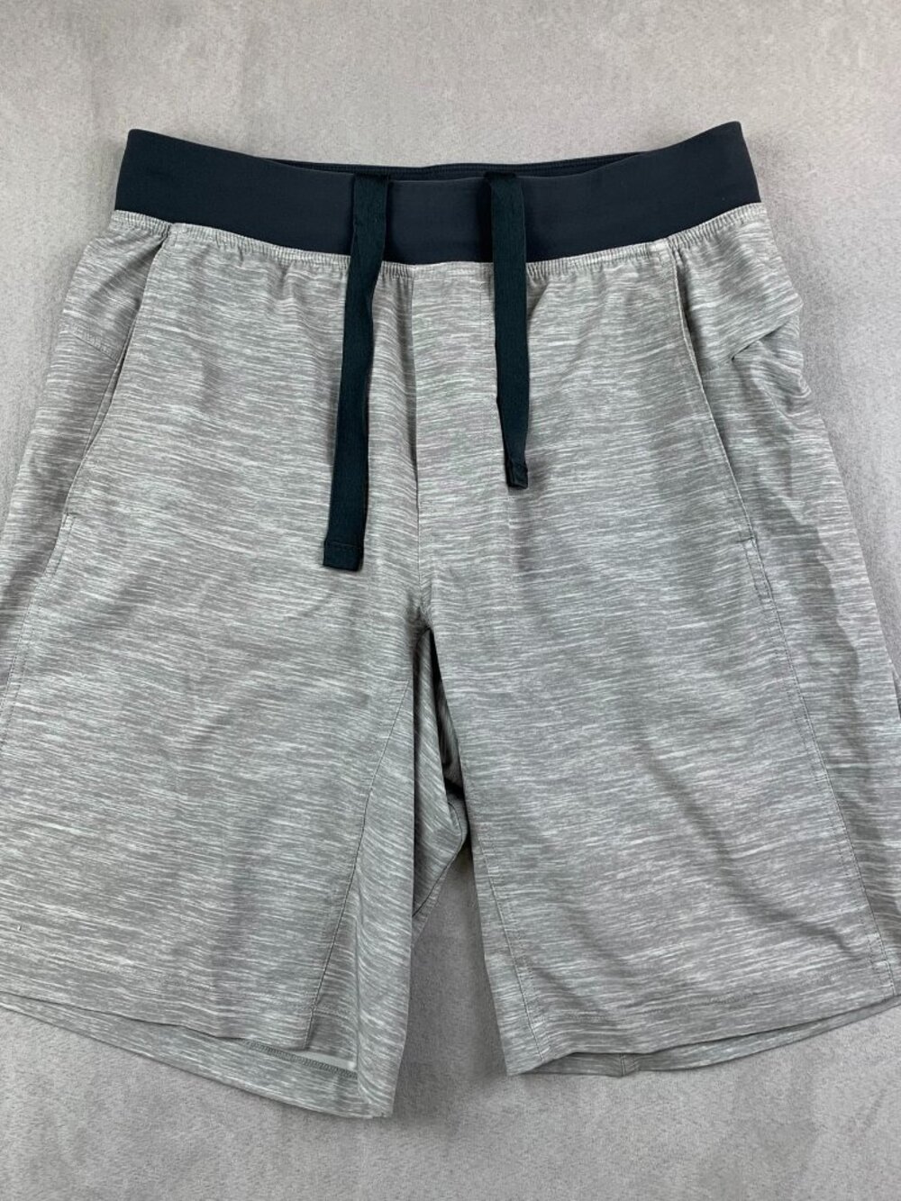 Lululemon Mens Shorts Medium Gray Heather T.H.E. 9" Unlined Training Stretch